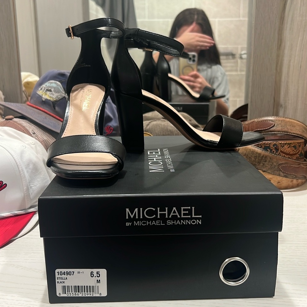 Micheal Shannon black heels
